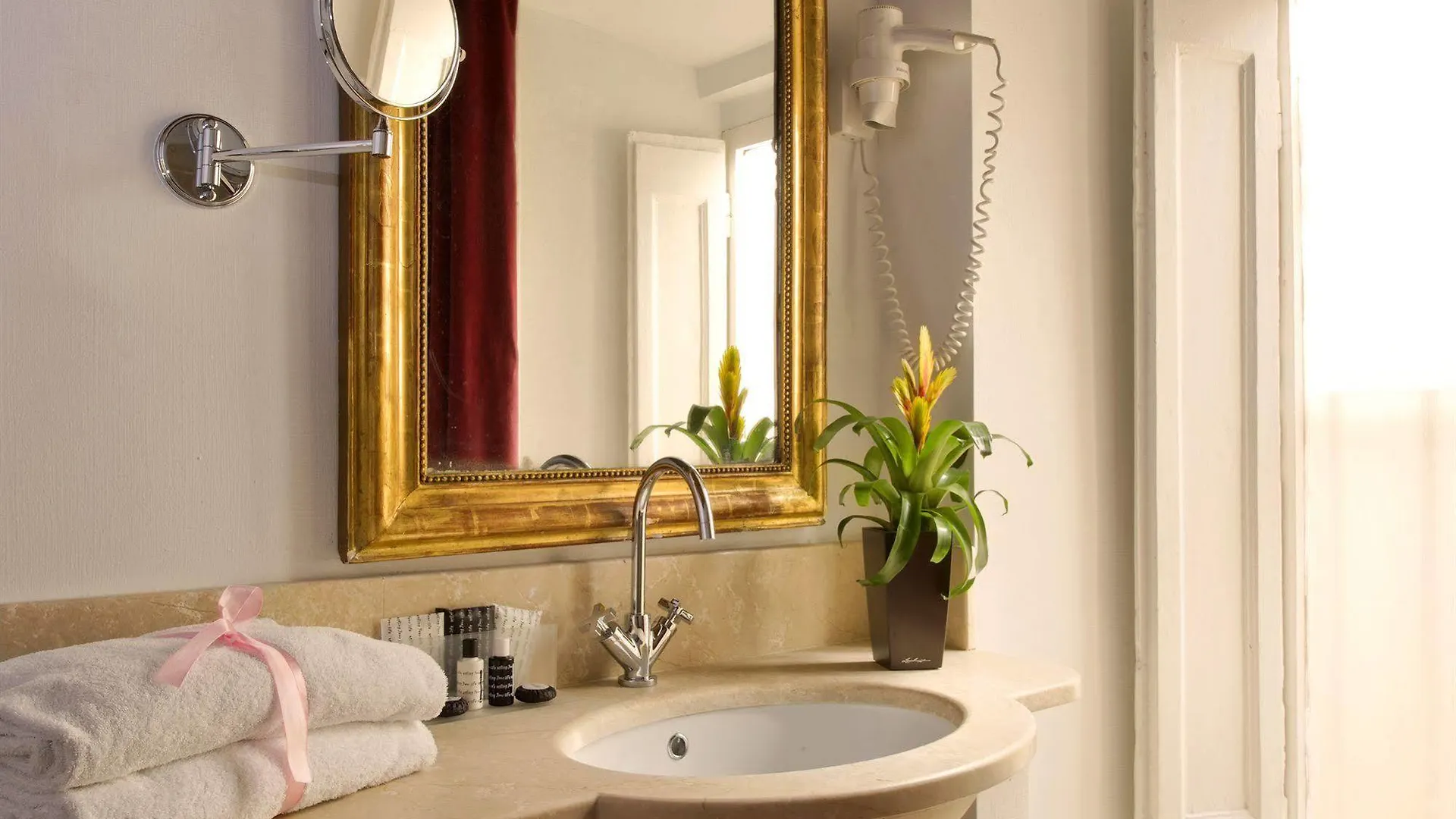 Residenza Frattina Hotel Rome Guest house