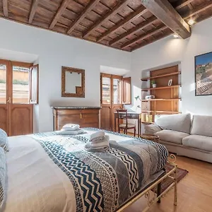 Appartamento Montecitorio & Pantheon Stylish Flat, Roma