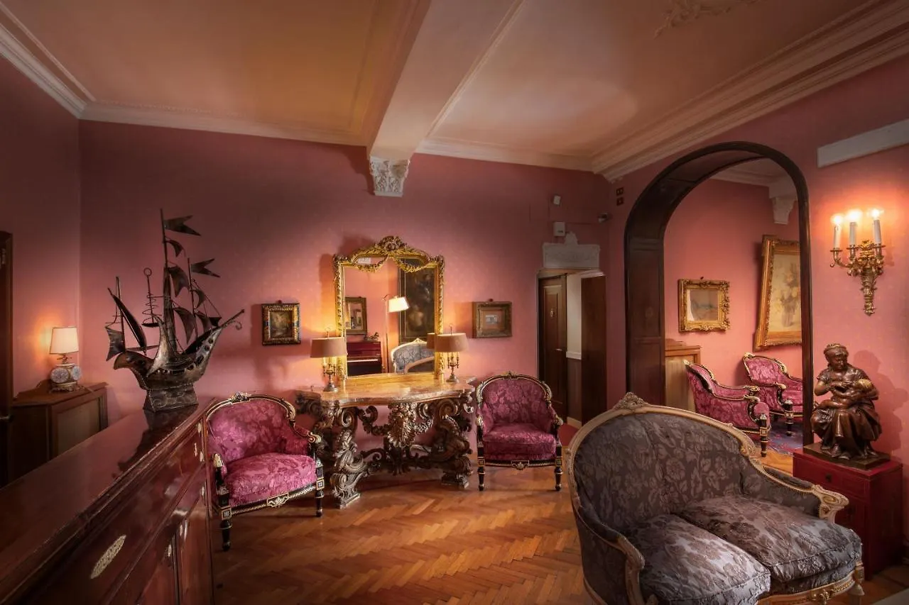 Residenza Frattina Otel Roma 2*,  İtalya