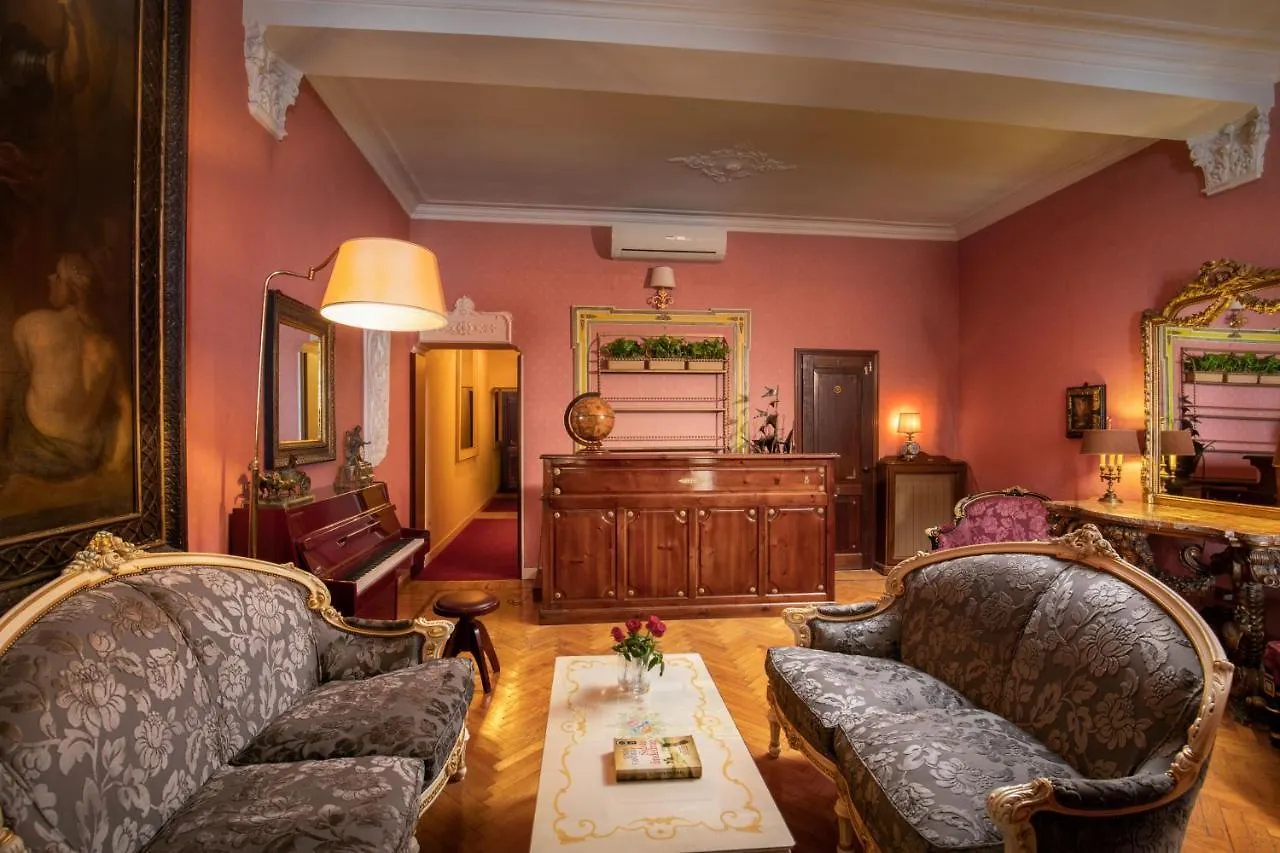 ** Gasthof Hotel Residenza Frattina Rom Italien