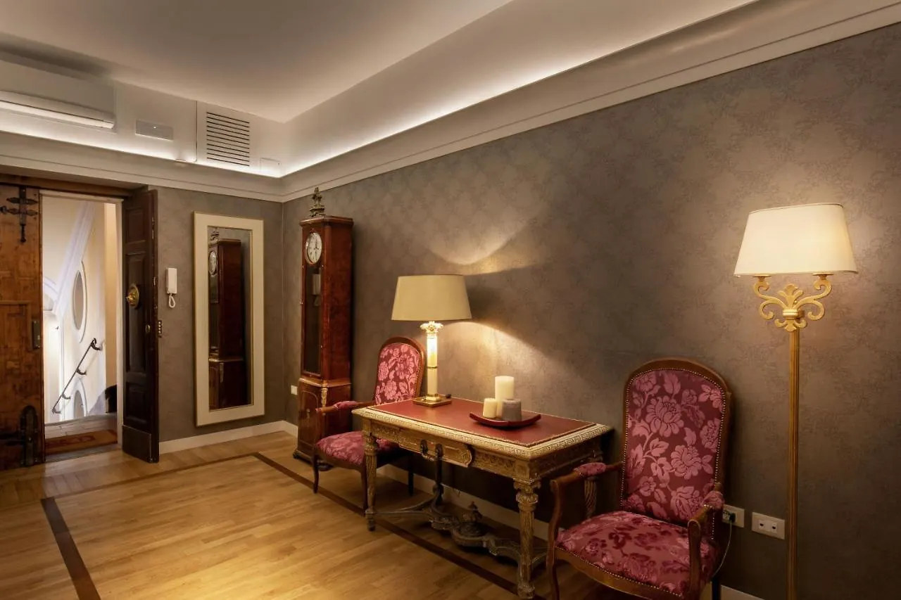 Konukevi Residenza Frattina Otel Roma