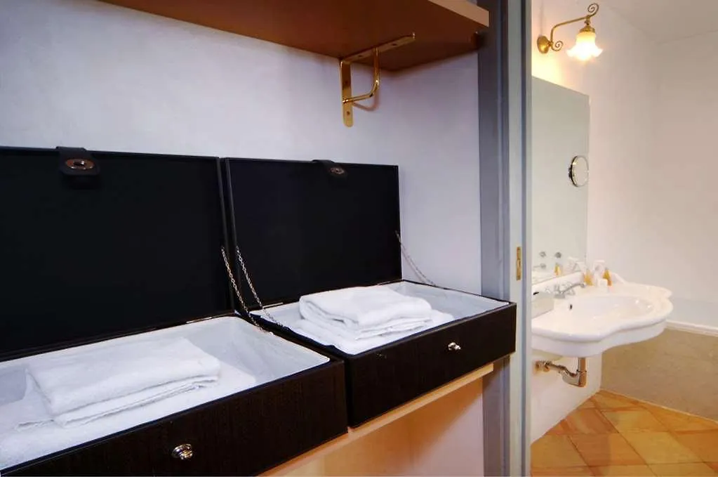 Residenza Frattina Otel Roma