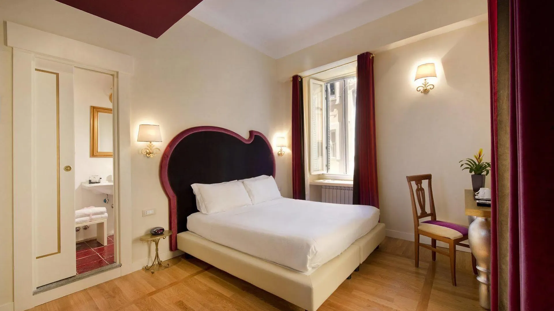 ** Konukevi Residenza Frattina Otel Roma İtalya